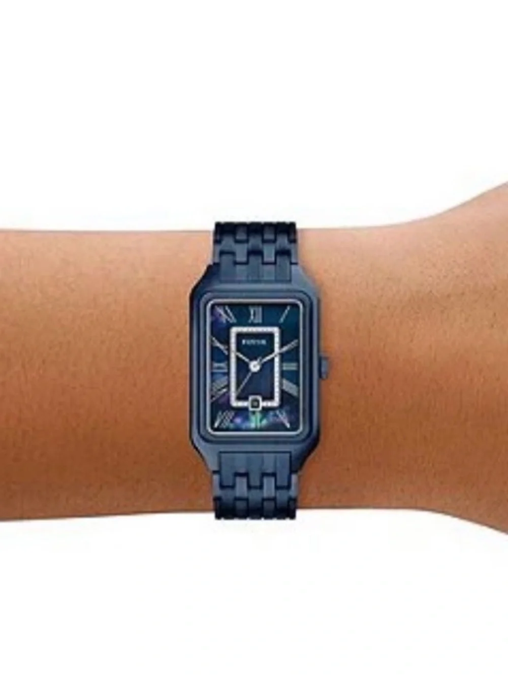 Fossil, this women's watch features: Stainless steel bracelet and case Navy dia